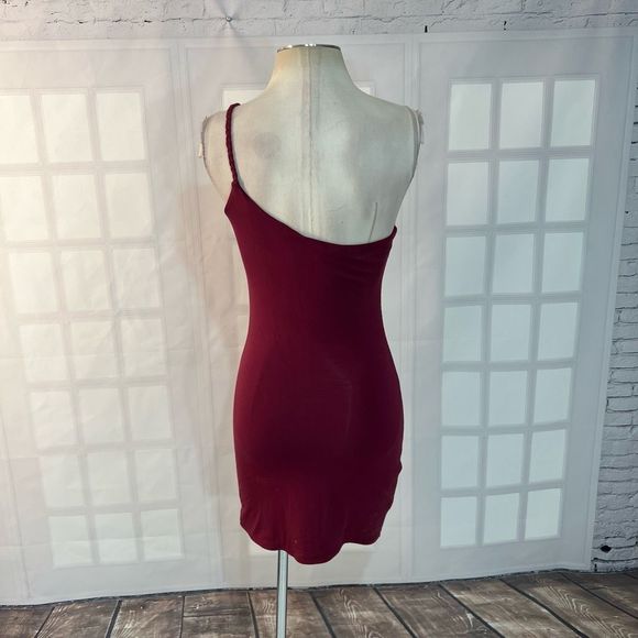 Sky maroon one shoulder embellished leaf beaded mini tunic dress - Picture 5 of 9